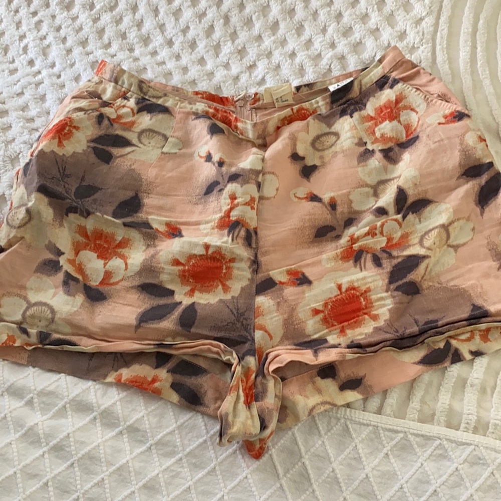 H&M floral printer short shorts
